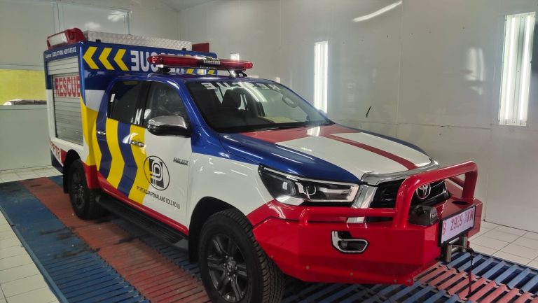 Kelebihan Karoseri Hilux Double Cabin sebagai Tol Rescue: Solusi Tangguh dan Efisien